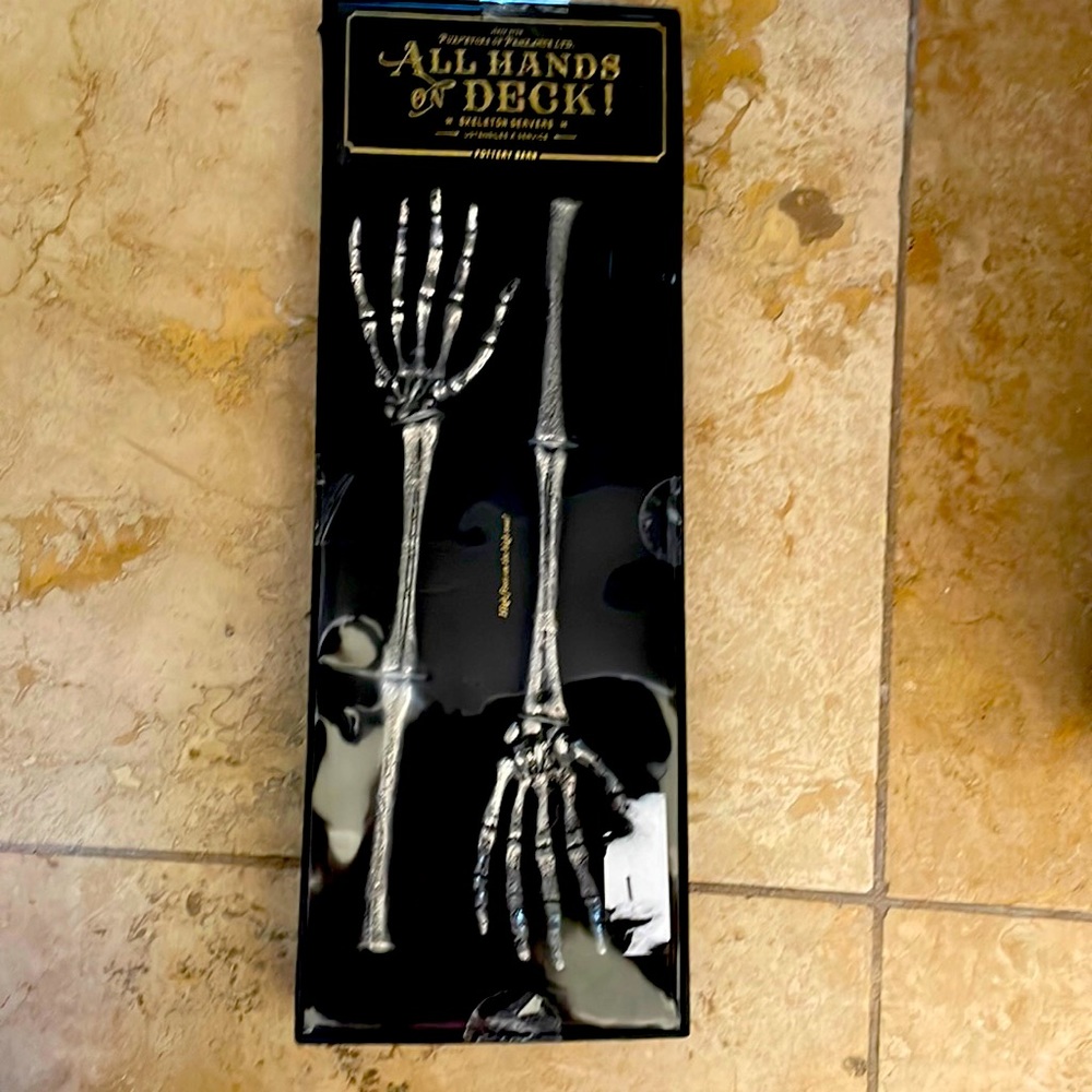 Halloween skeleton servers